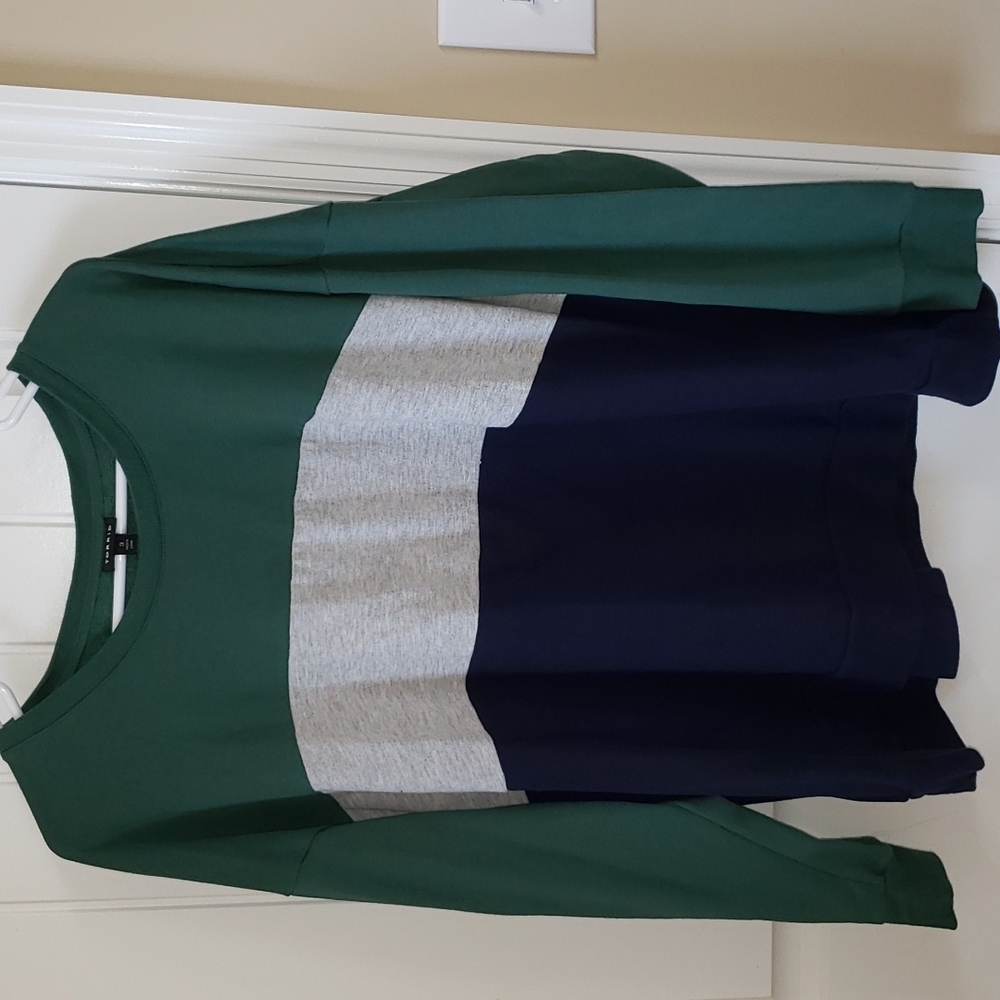 TORRID Sweatshirt Size 3(22/24)